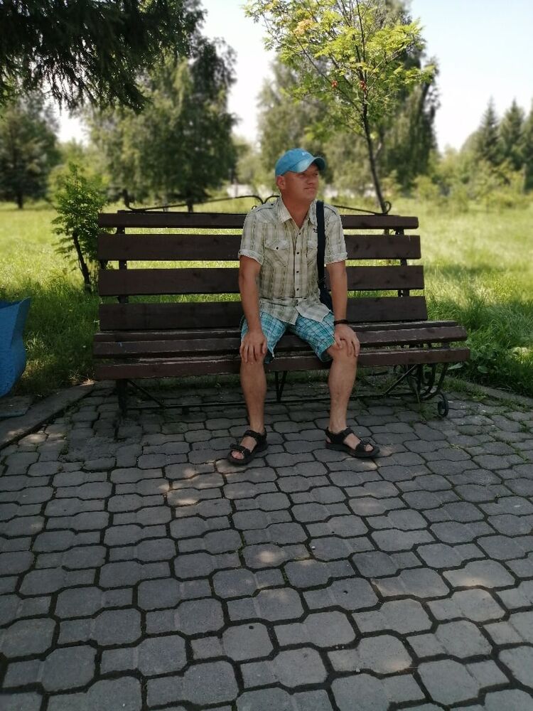 23208593  , 42 ,    