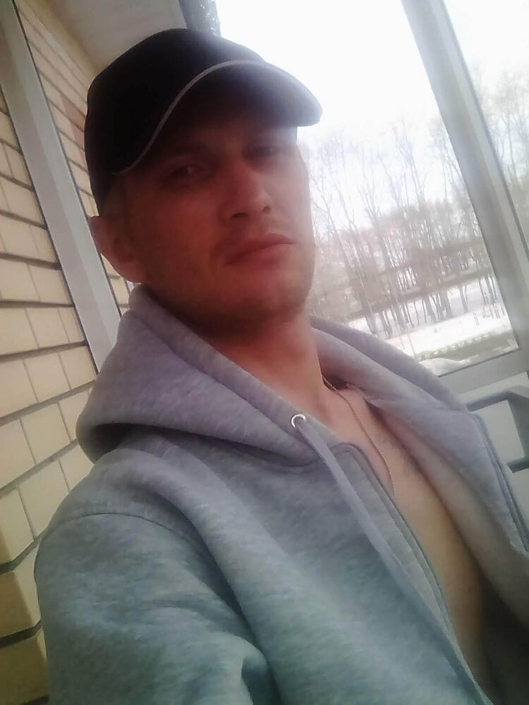  28049763  Sergey, 33 ,    