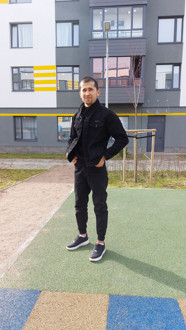  44279553  Bekjon, 26 ,    -