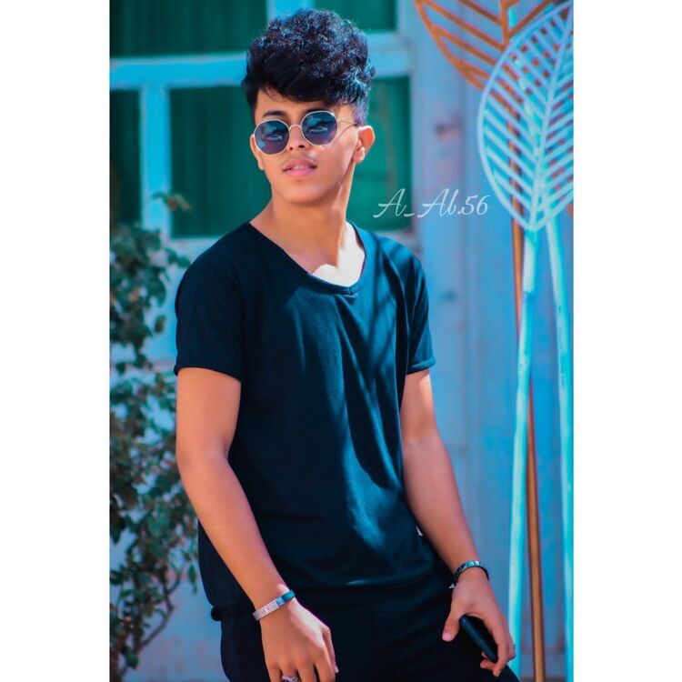  24051653  Omar, 22 ,    