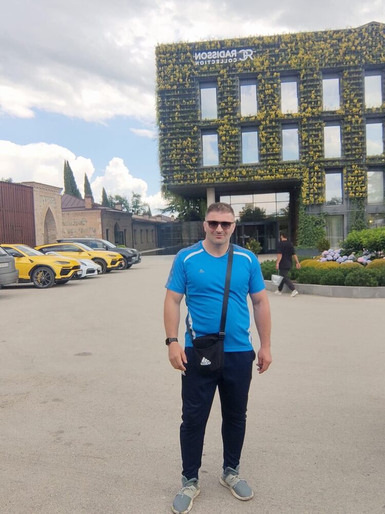  36156283  Aleksi, 42 ,    