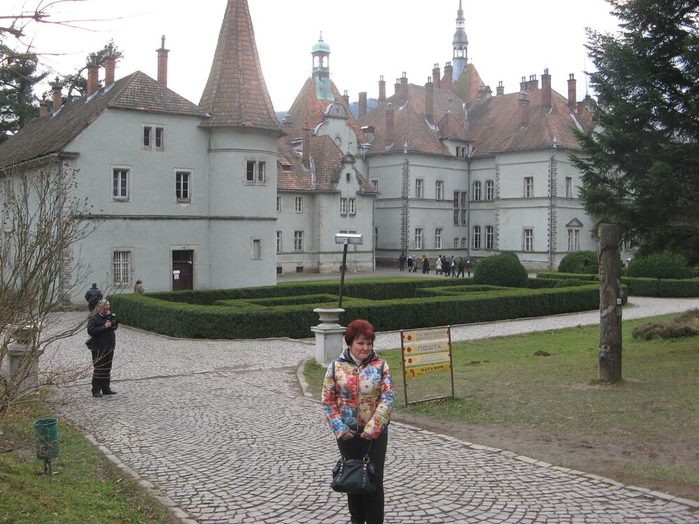  17725553  Victoria, 65 ,    