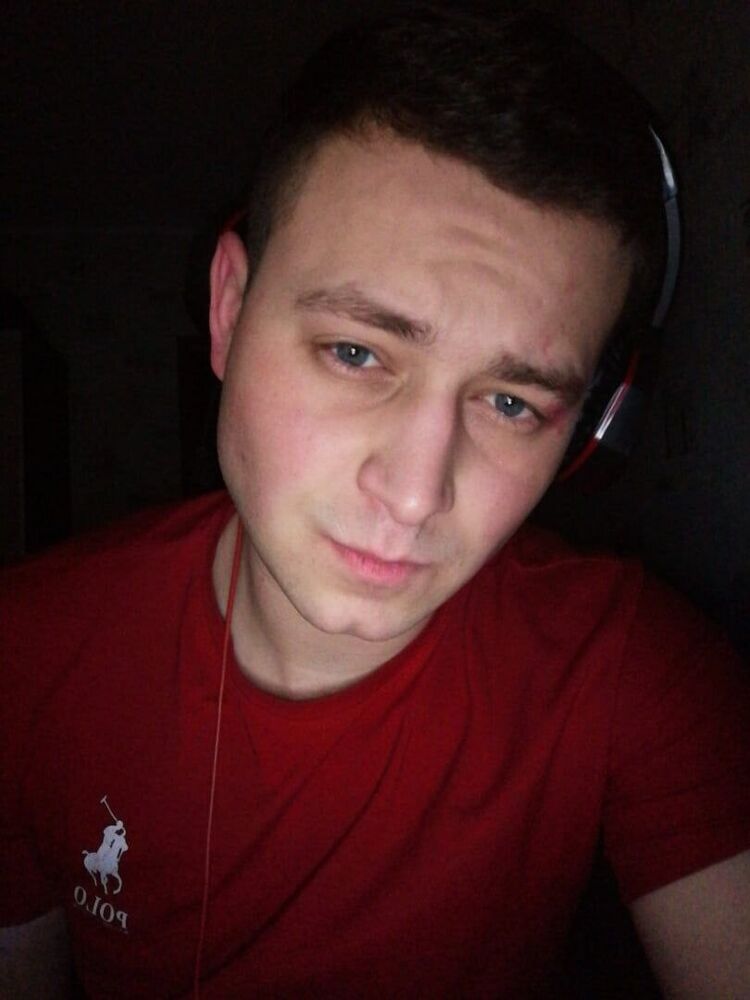 20485153  Sergyna, 28 ,    