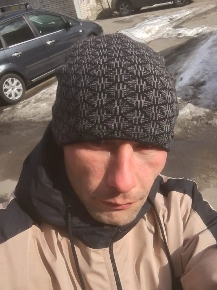  -,   Alexander, 37 ,   ,   