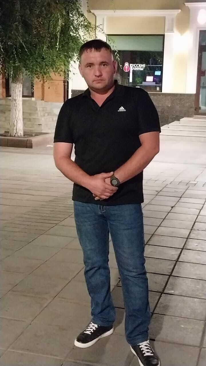  35808173  , 40 ,    