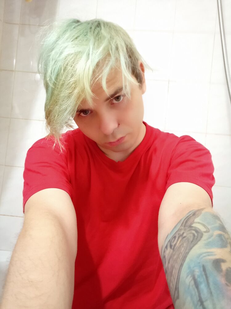  28279873  Adam, 28 ,    
