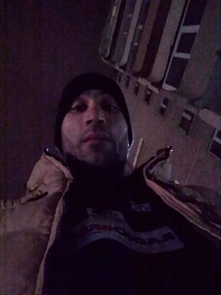  27153793  Muzaffar, 37 ,     