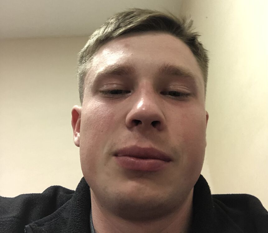  ,   Grisha, 22 ,  