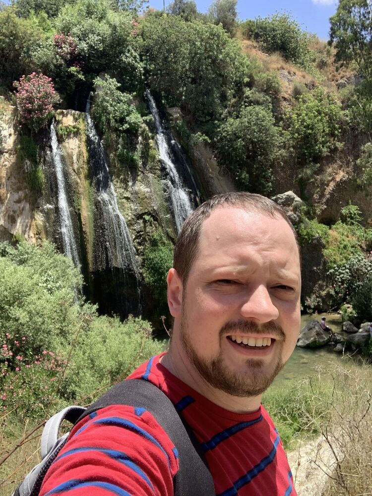  ,   Kolya, 39 ,   