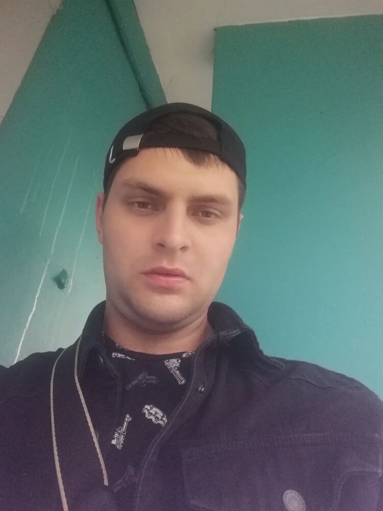  48459443  Denis, 26 ,    