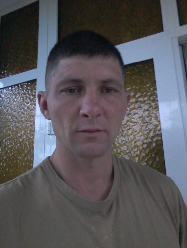  43776033  Ghena, 41 ,    