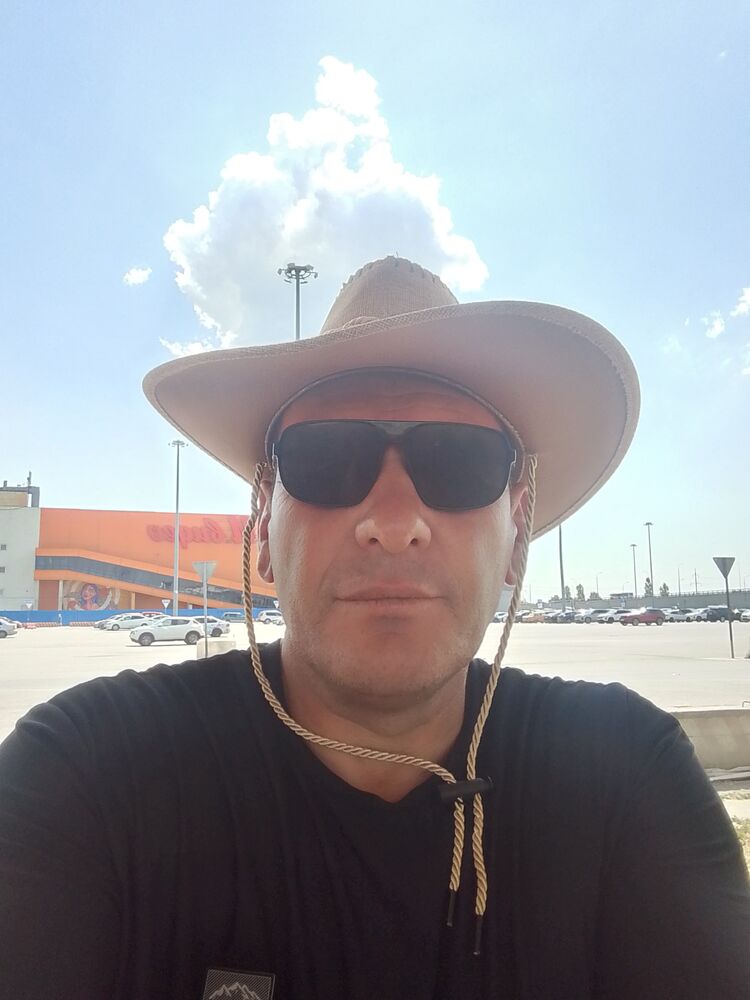  53368583  , 48 ,    