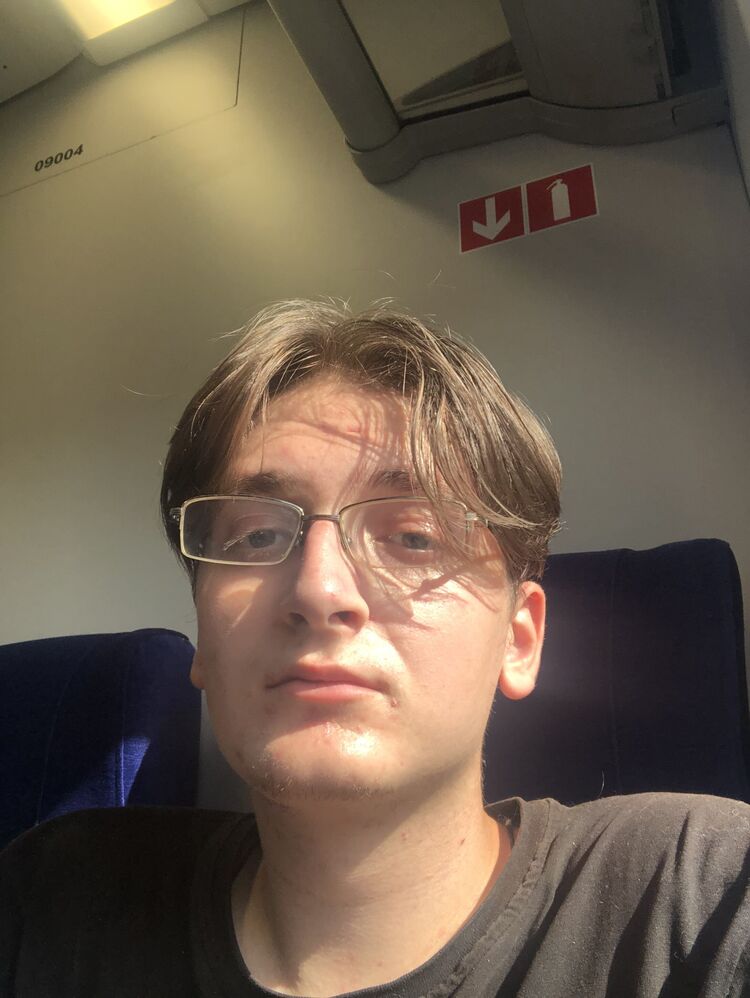 44707183  , 19 ,    