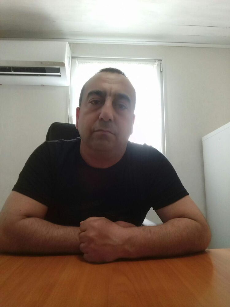  45484253  Xalilov, 49 ,    