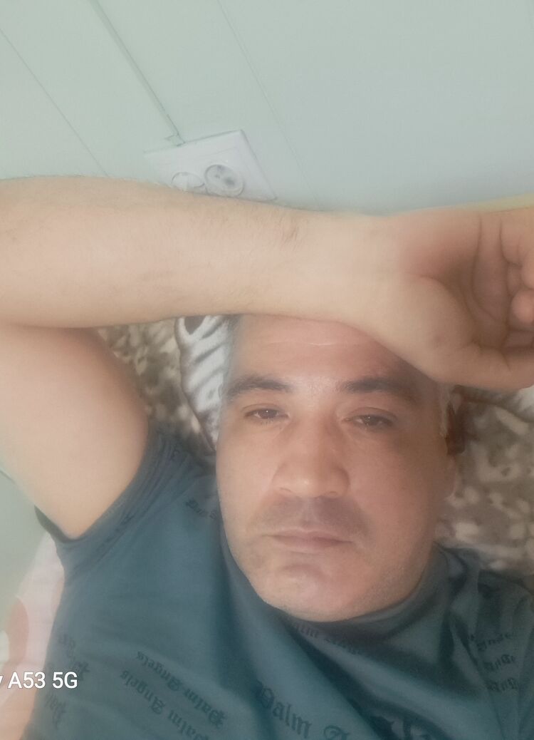  51909093  Ruslan, 43 ,    
