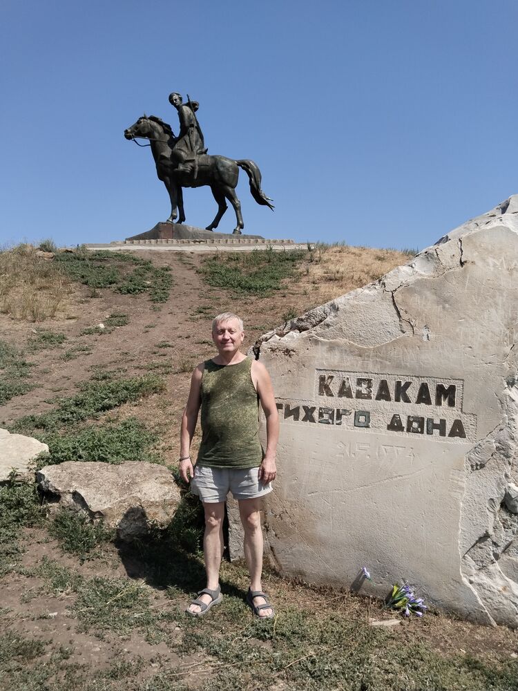 48088193  Oleg, 56 ,    
