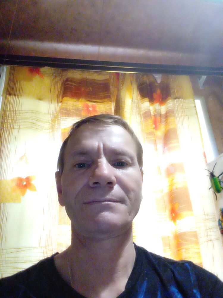  47208723  Roman, 52 ,    