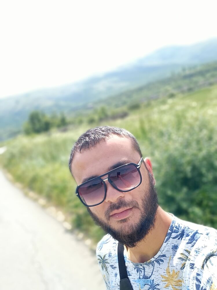  ,   SHoxjoxon, 32 ,   ,   