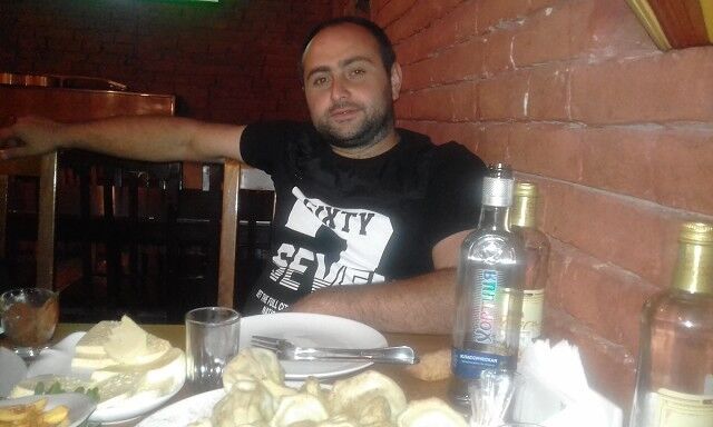  10641023  ARTUR, 37 ,    