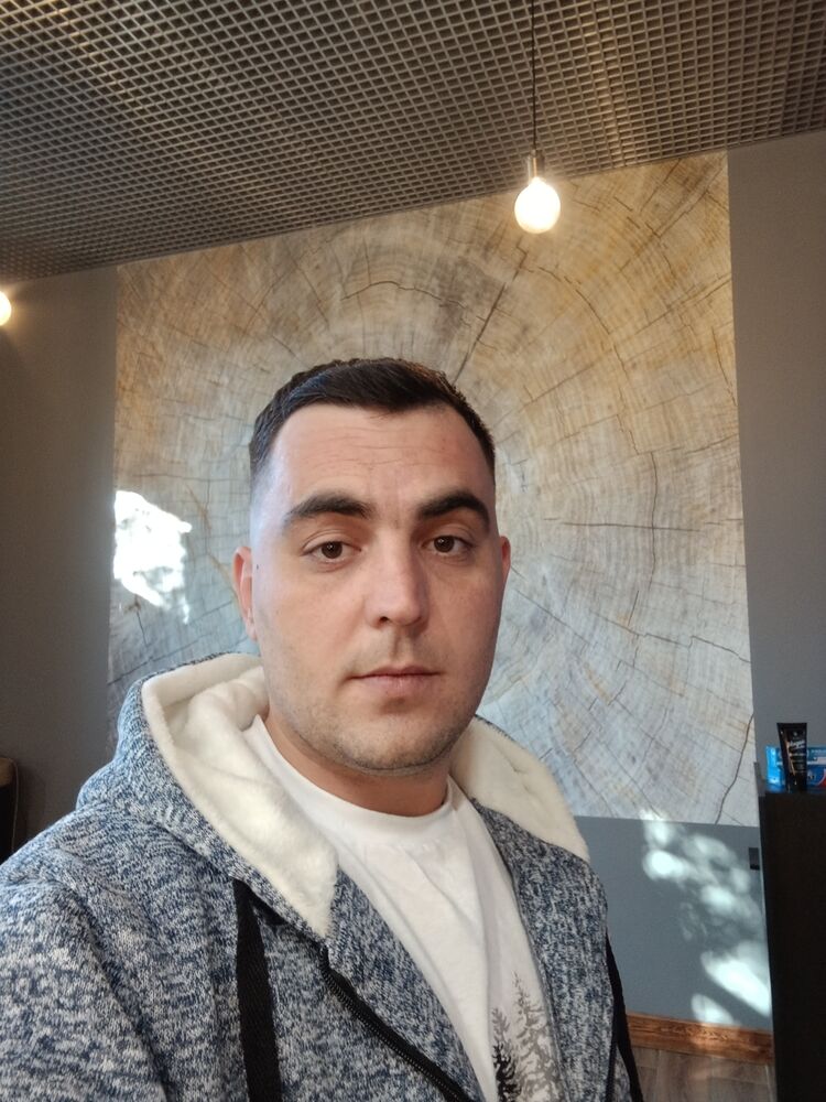  40440843  , 36 ,    