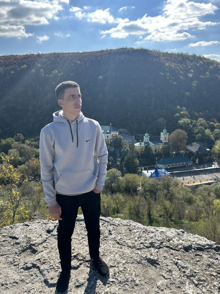  53168163  , 26 ,    Chocen