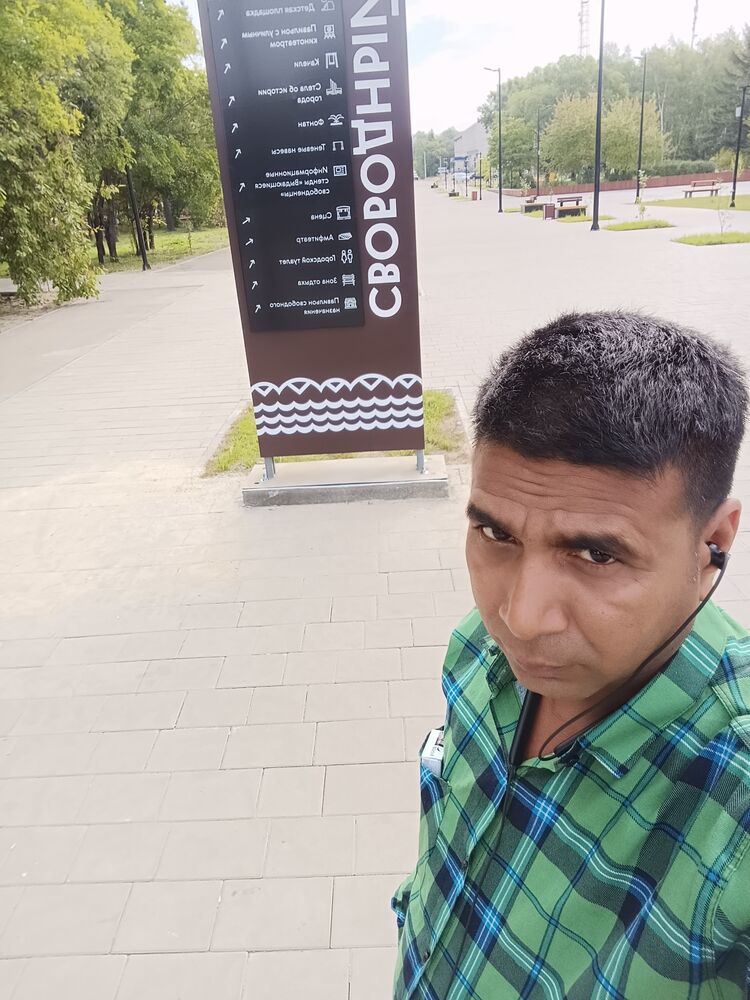  47227473  Gyanendra, 43 ,    