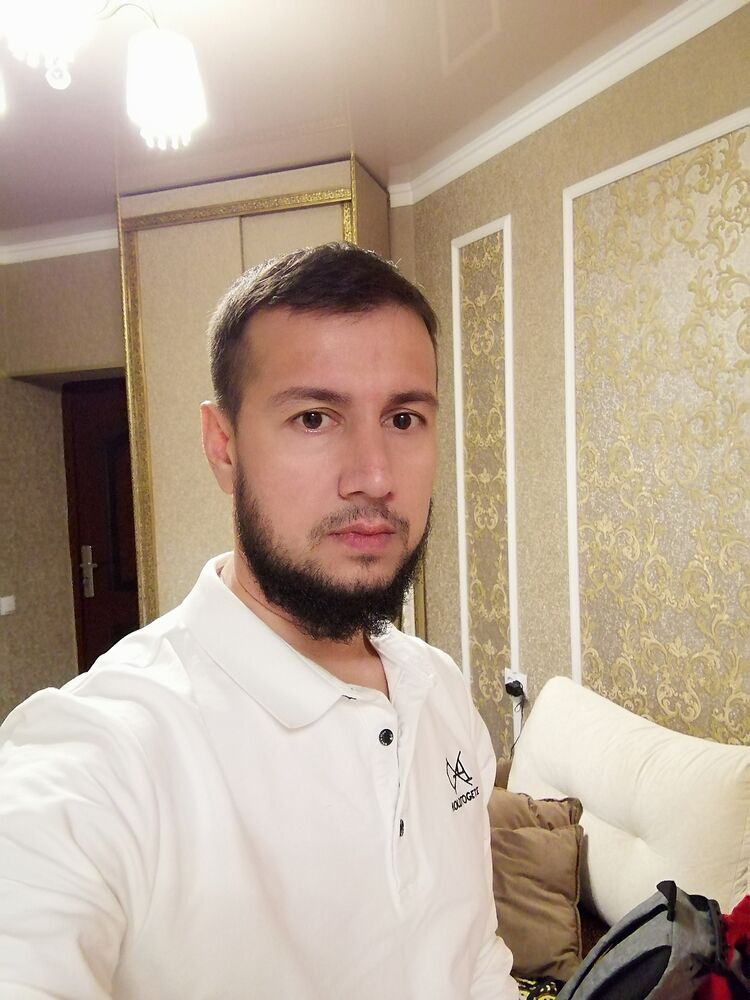  31938213  Akram, 37 ,    