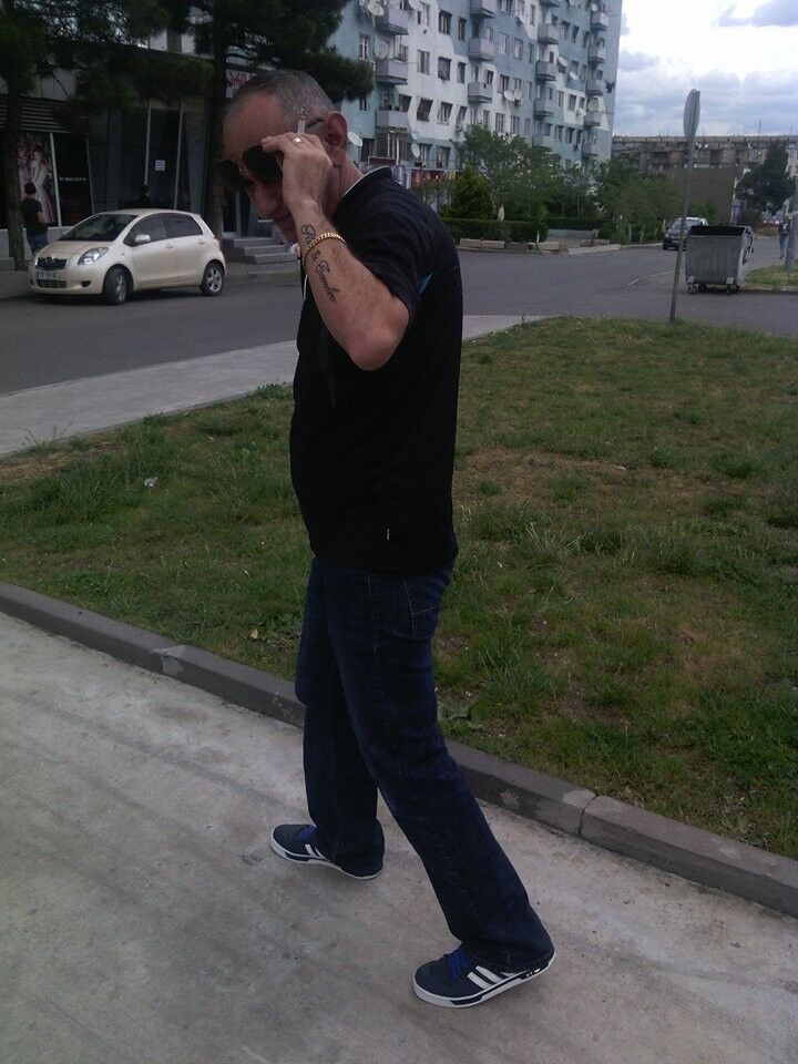  ,   Gocha, 53 ,     , c 