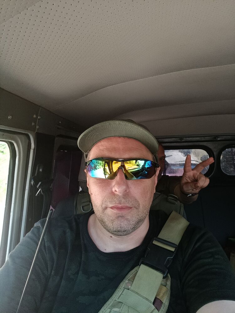  46569843  , 44 ,    