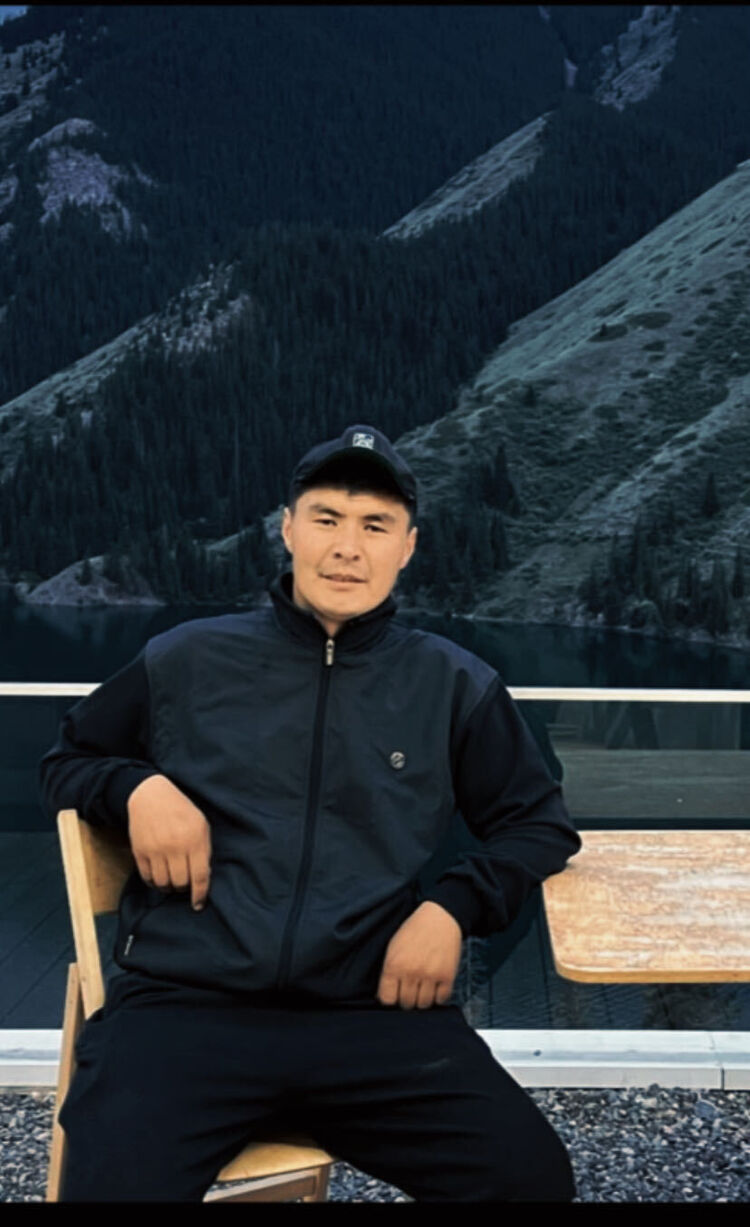  52602493  Ulan, 30 ,    