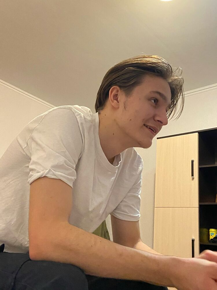  26486193  Nikolay, 22 ,    