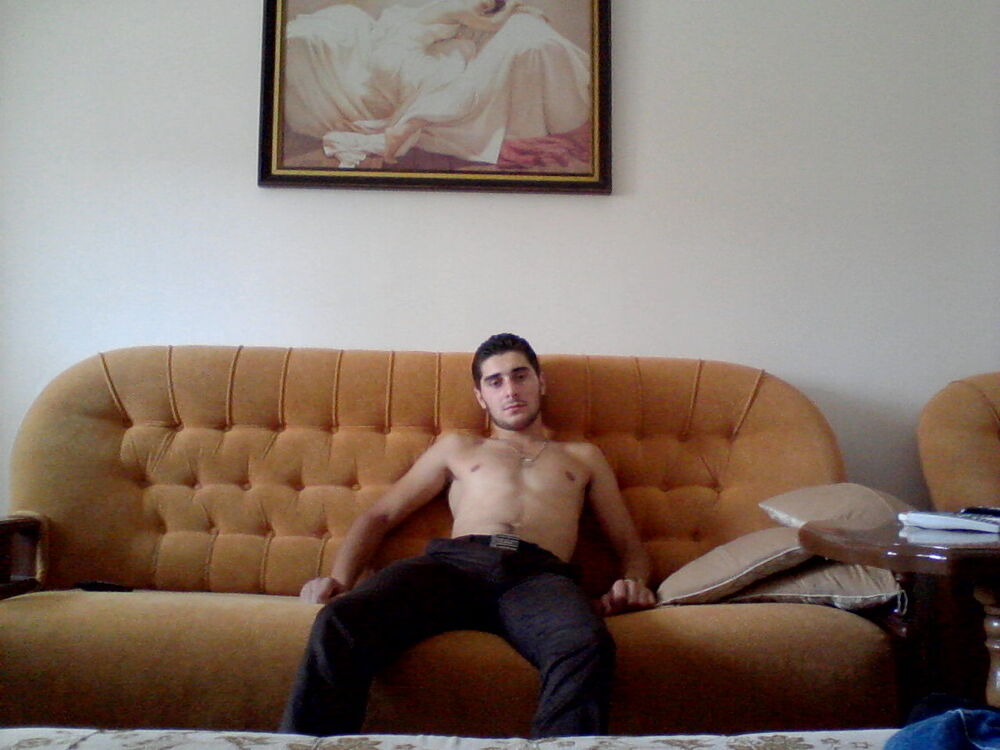  ,   ROMAN, 28 ,   