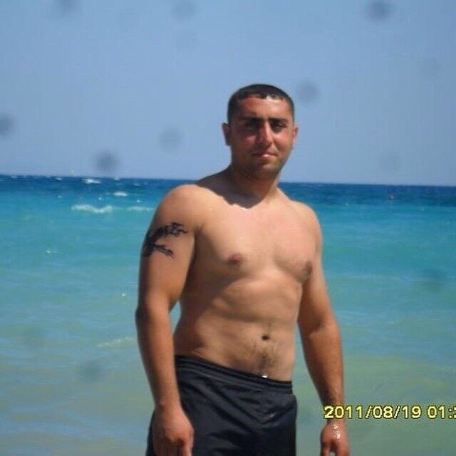  8738723  Daniel, 41 ,    