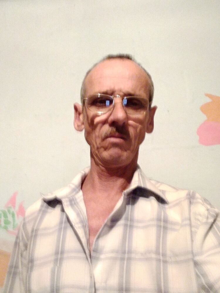  ,   Nikolai, 53 ,   c 