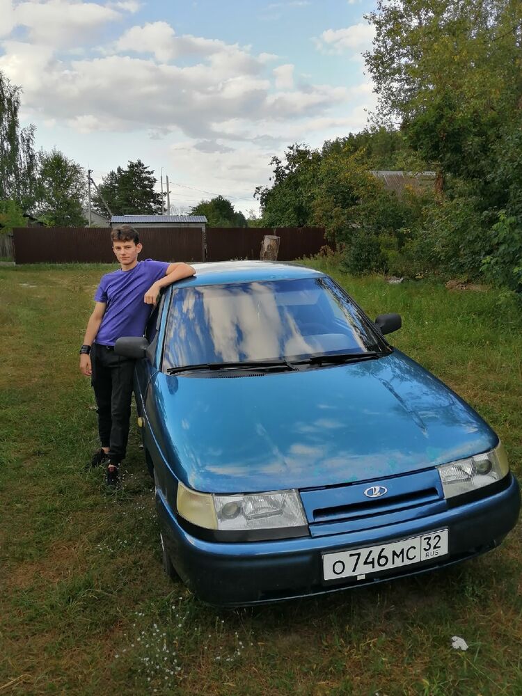  31288263  Lexus, 22 ,    