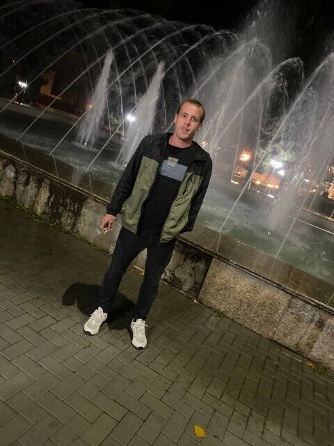  ,   Vlad, 21 ,   ,   