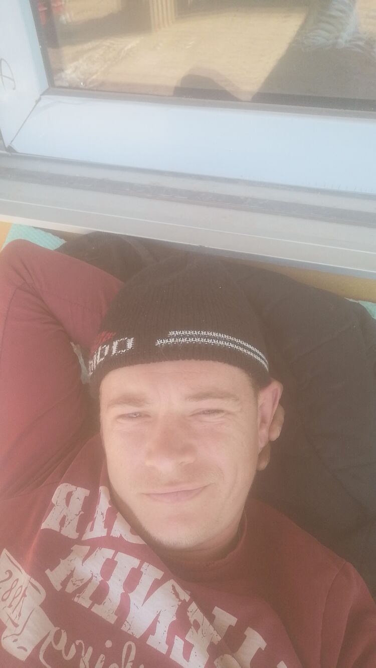  ,   Slavik, 33 ,   ,   