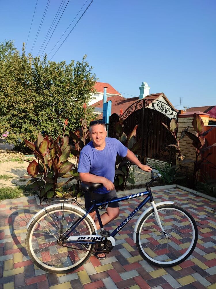  24316753  Vladimir, 54 ,    
