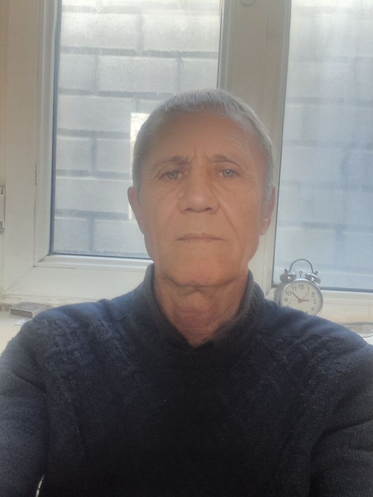  39423283  Malik, 62 ,    