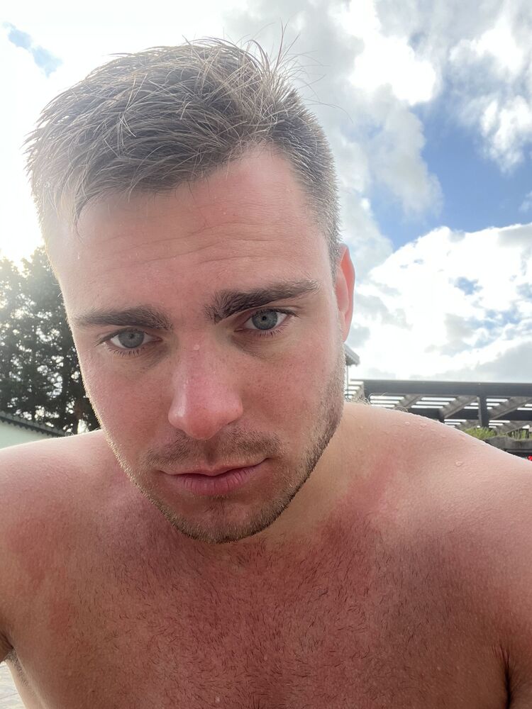  43484863  Artem, 31 ,    -