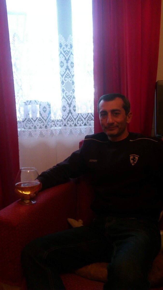  ,   ARMEN, 49 ,   