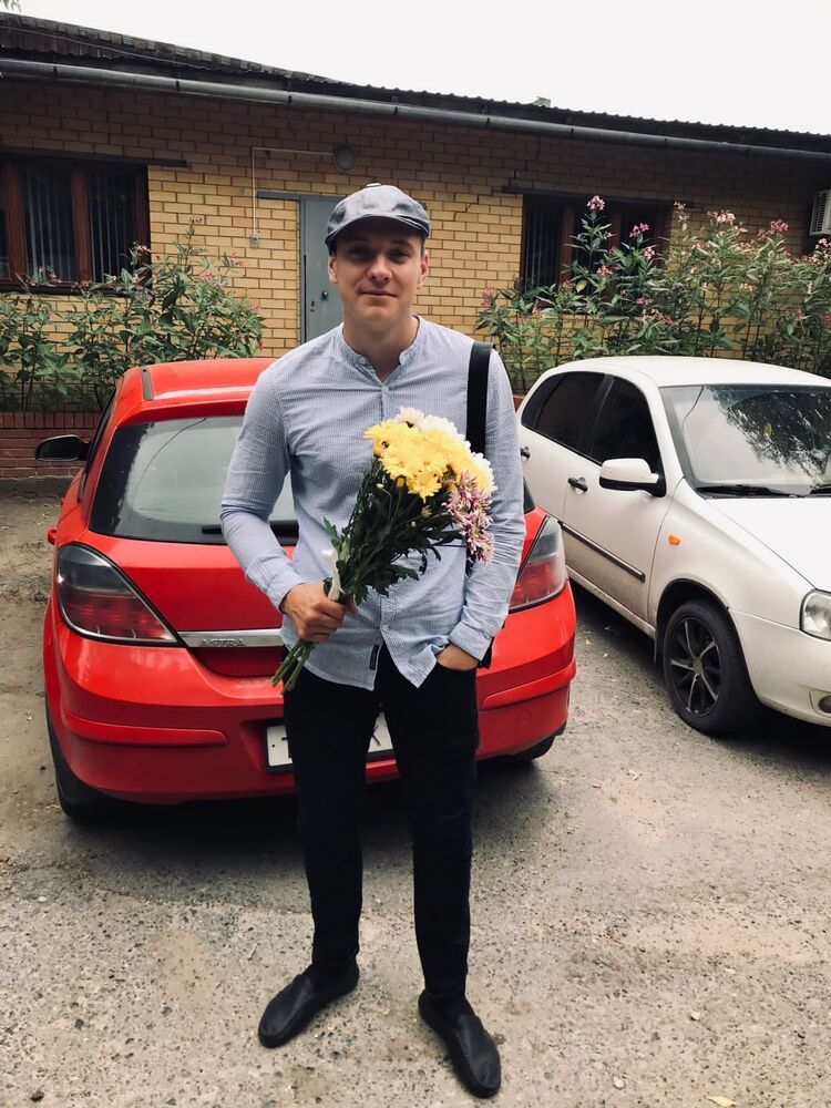  Canary Wharf,   Mikhaul, 30 ,   ,   