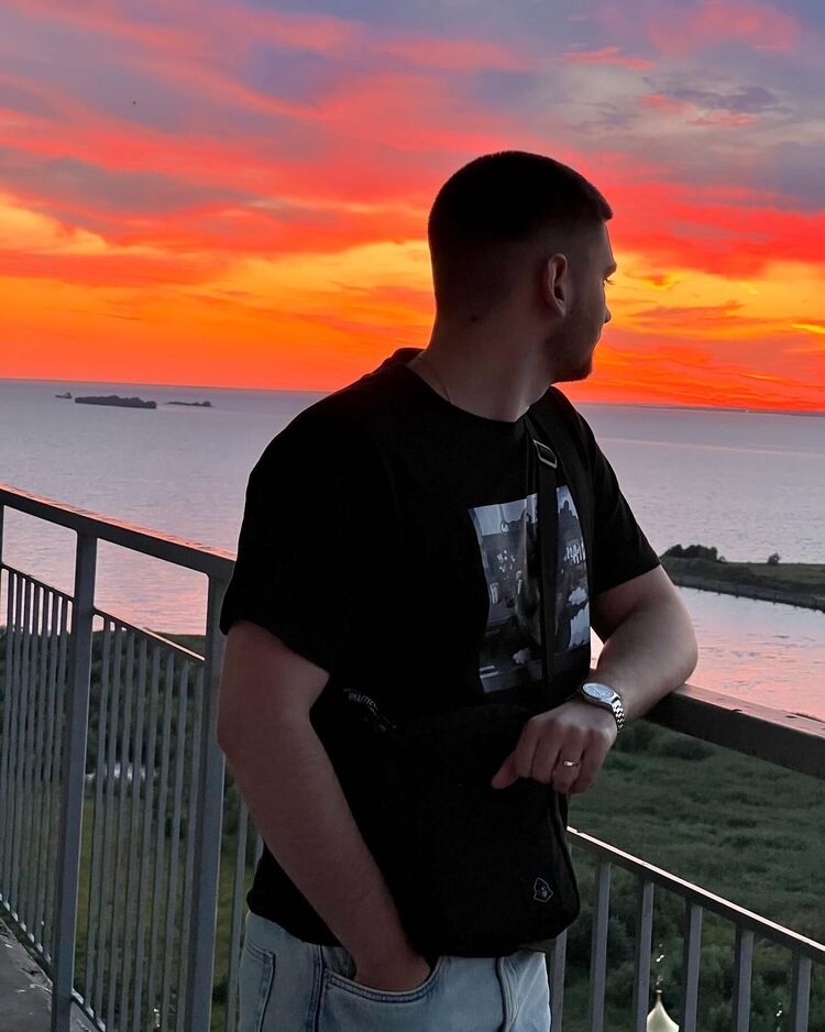  37546023  , 23 ,    -