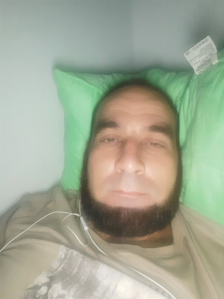  46953243   , 32 ,    