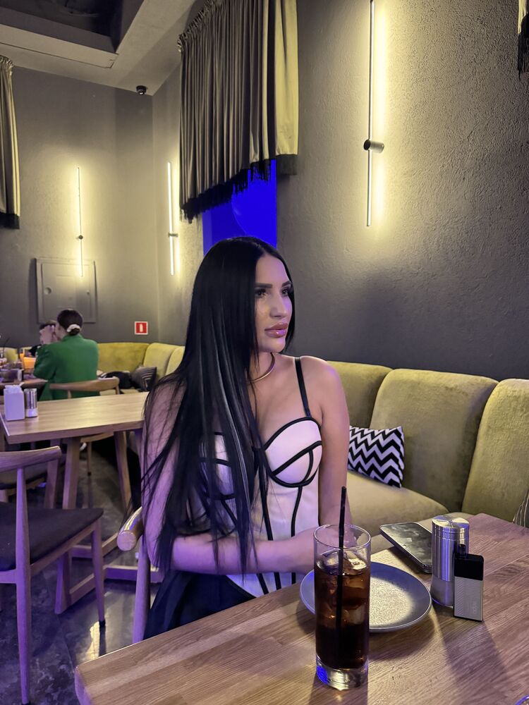  45811813  , 28 ,    