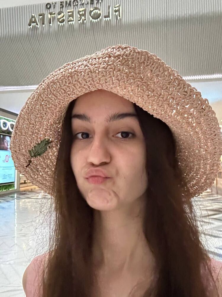  53986183  , 26 ,    --