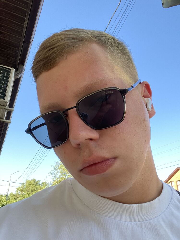  47300673  Alex, 23 ,    --