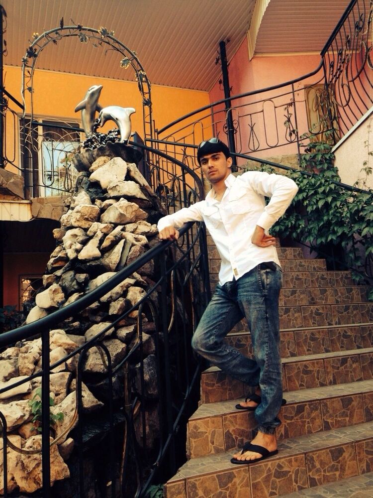  5402173  Umedjan, 35 ,    