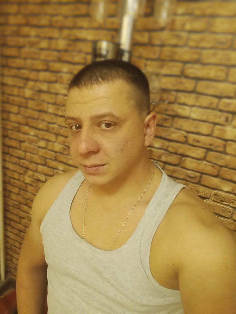  ,   Konstantin, 33 ,   ,   