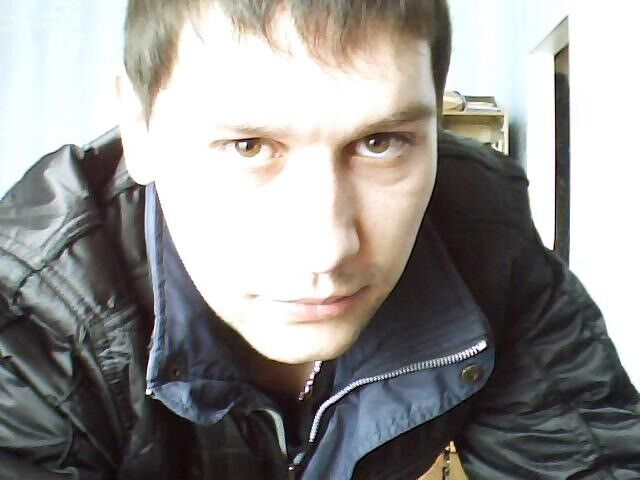  5058403  Galustyan, 37 ,    